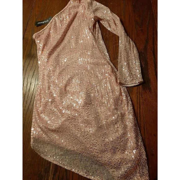 New Medium Eilly Bazar Pink Sequin One Shoulder Bodycon Ruched Party Dress NWT - Picture 7 of 7